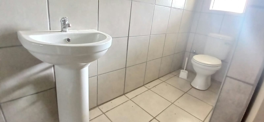 5 Bedroom Property for Sale in Paul Roux Free State